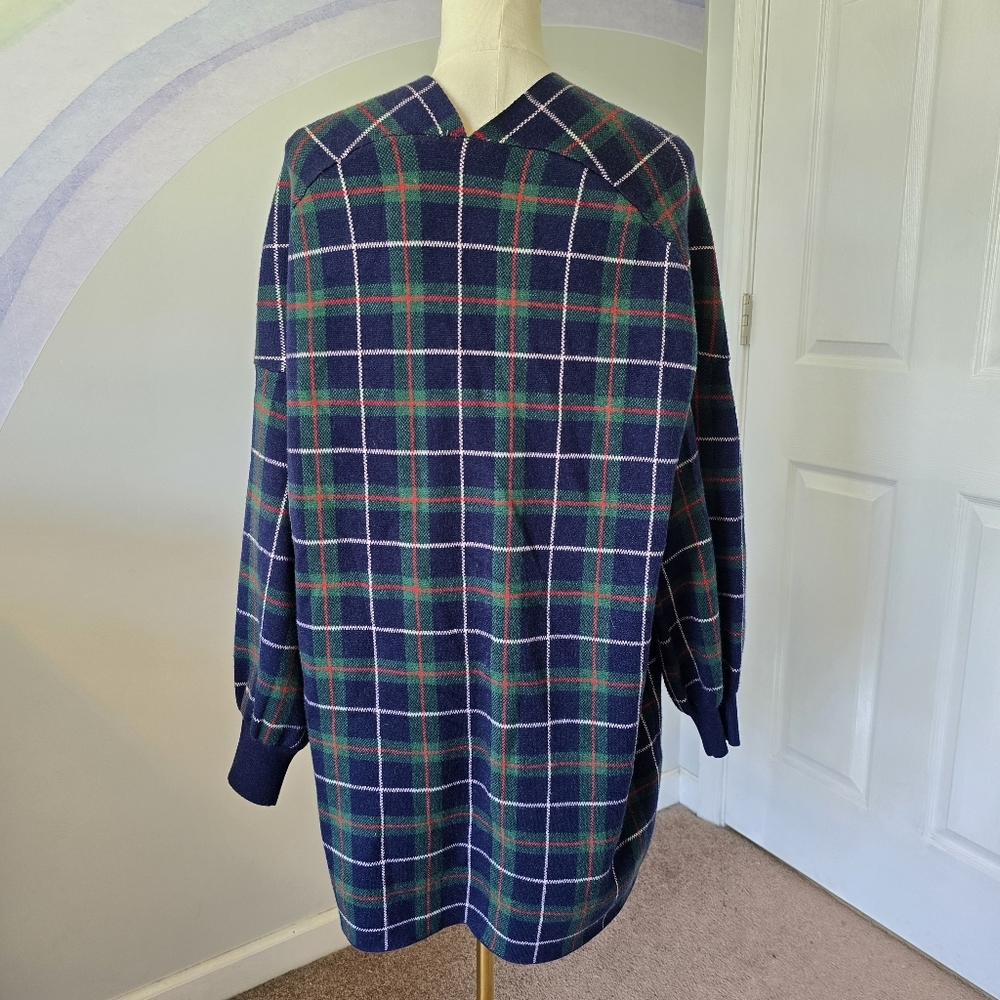 Crown & Ivy | Medium | Plaid Drop Shoulder Cuffed Sleeve Cardigan - Picture 4 of 11